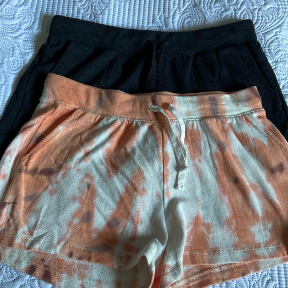 2 pairs Old Navy Shorts Size Small